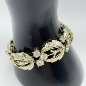 Vintage Coro Bracelet Light Gold Tone Clear Rhinestone Pegasus Leaf Links 6.75
